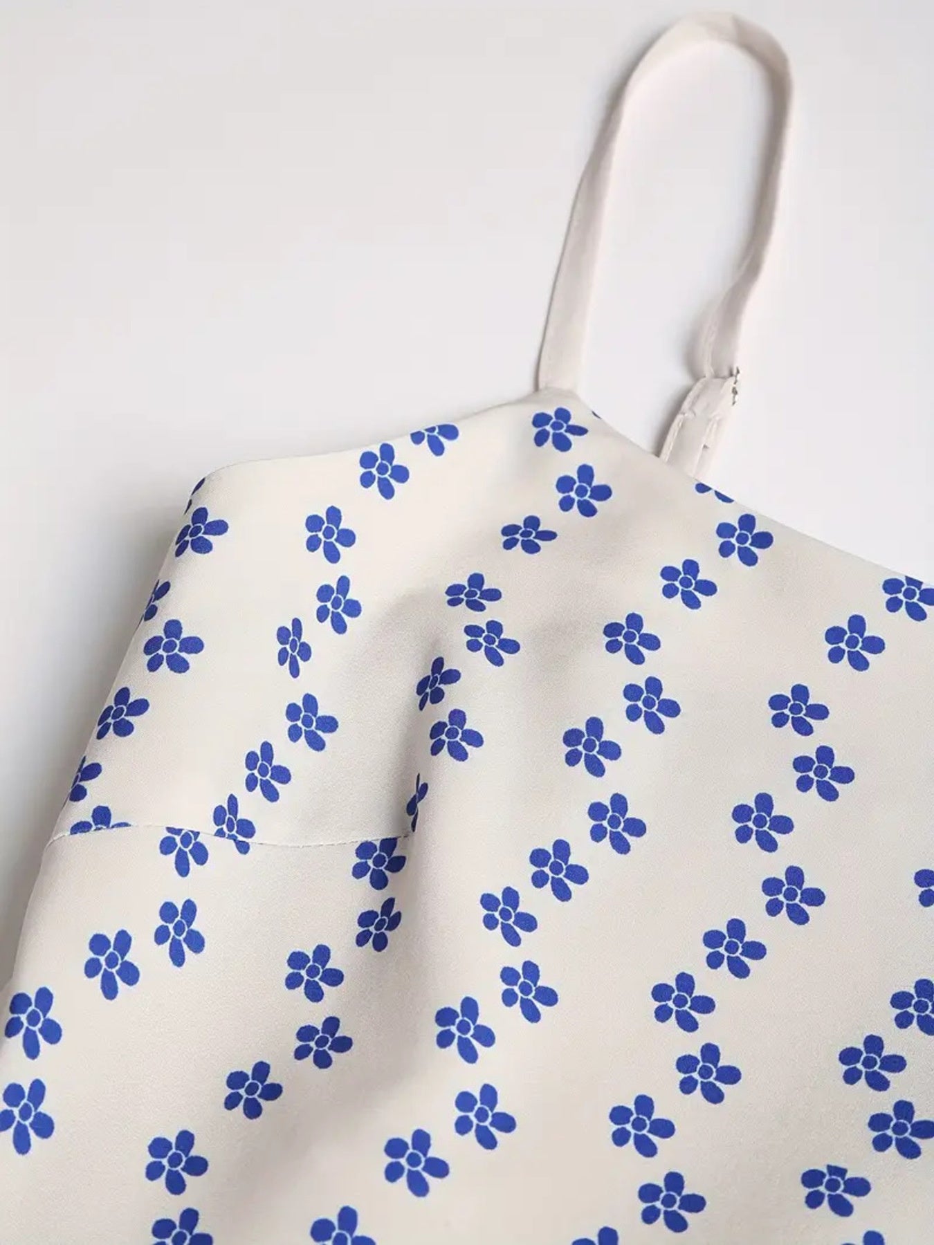 3977e91530ad47a3862fead49e7135bf-Max