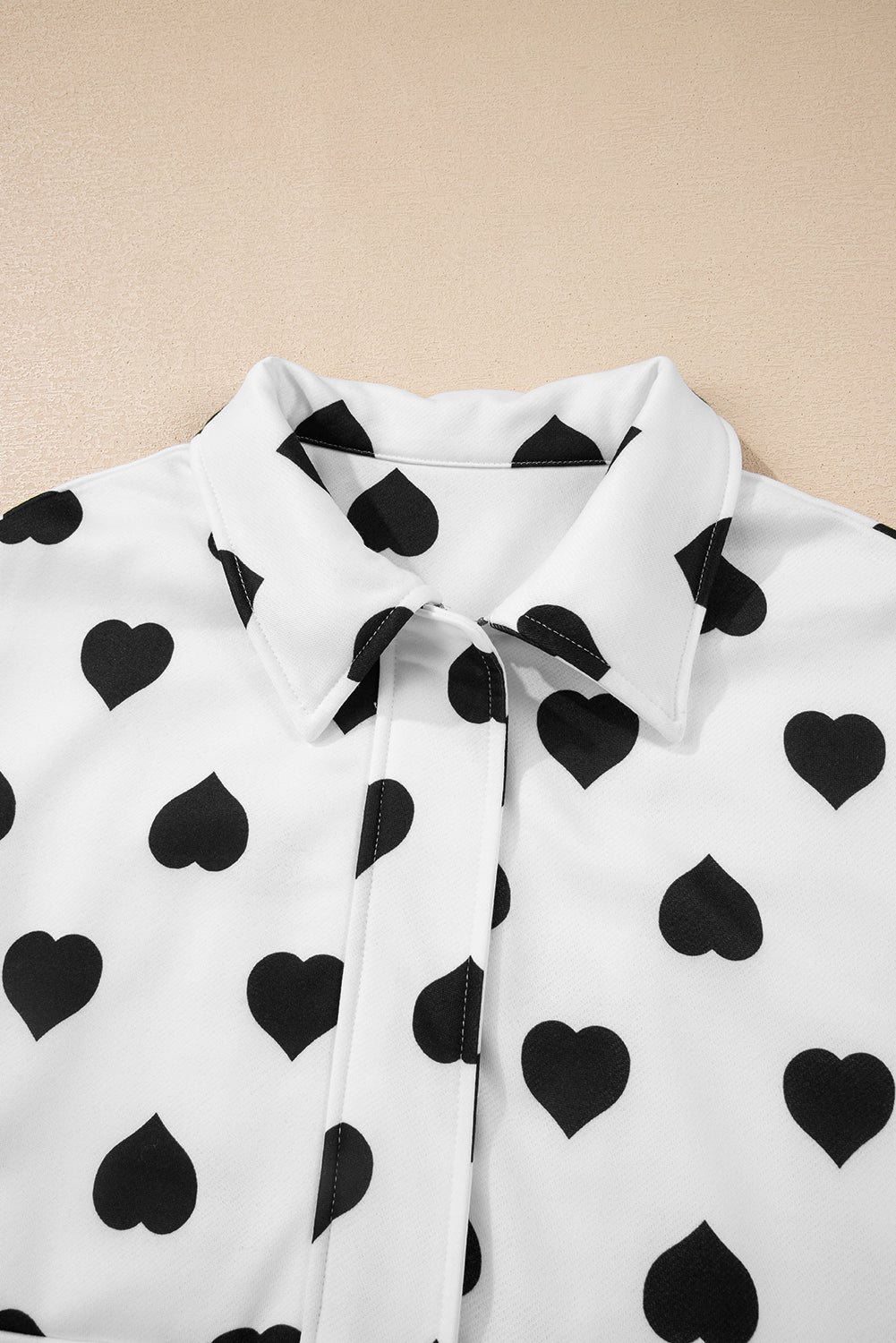 White Double Flap Pocket Heart Print Collar Zip Jacket
